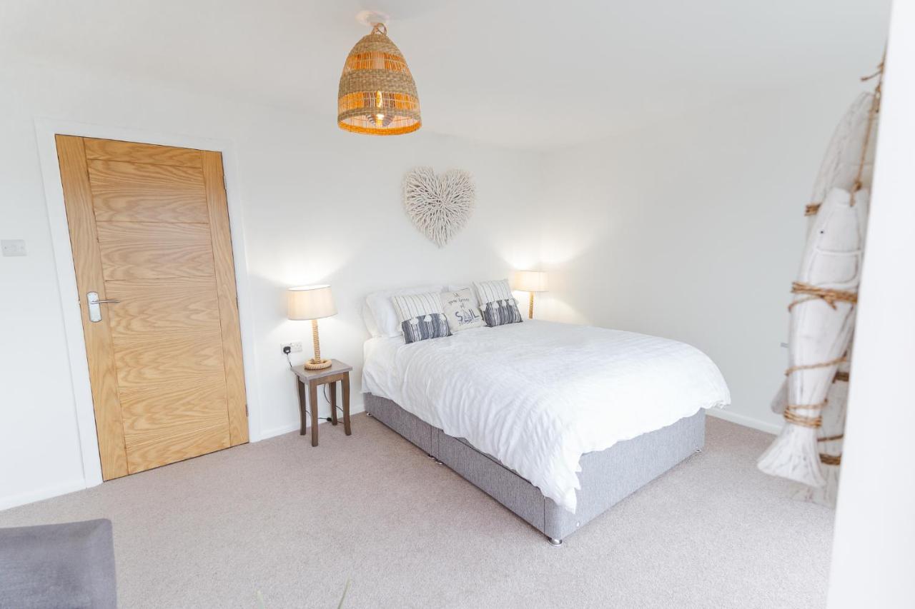 Watersedge Retreat, Views, Sunsets, Dogs Welcome Sandside  Exterior photo